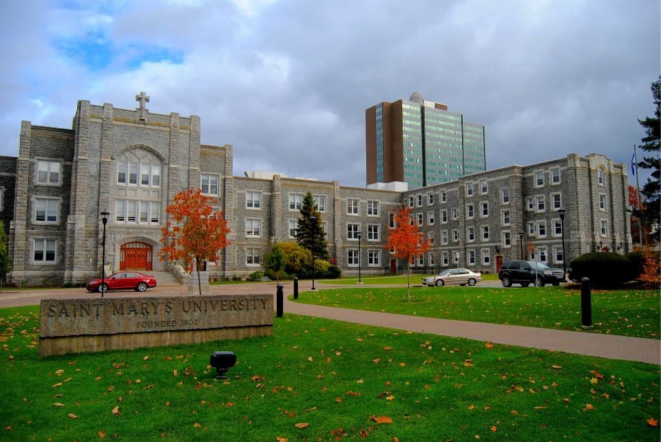 Saint Mary's University McNally ana binası