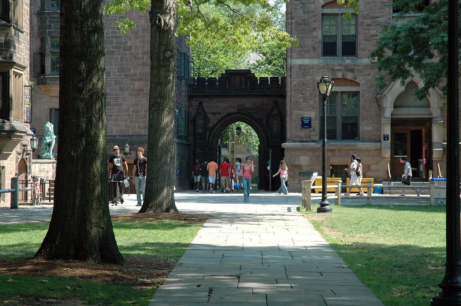 Yale Old Campus avlusu